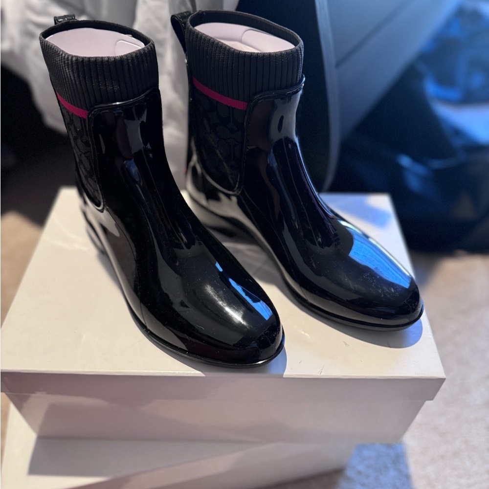Coach boots size 7. Brand new never worn